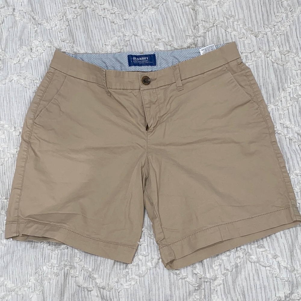 old navy khaki shorts